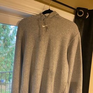 Nike men’s sweatshirt